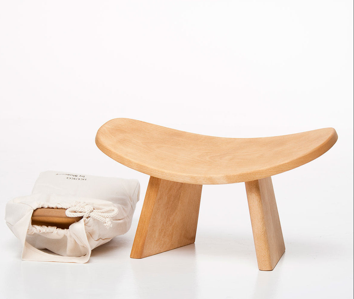 ikuko ergonomic wood kneeling meditation bench with bag natural