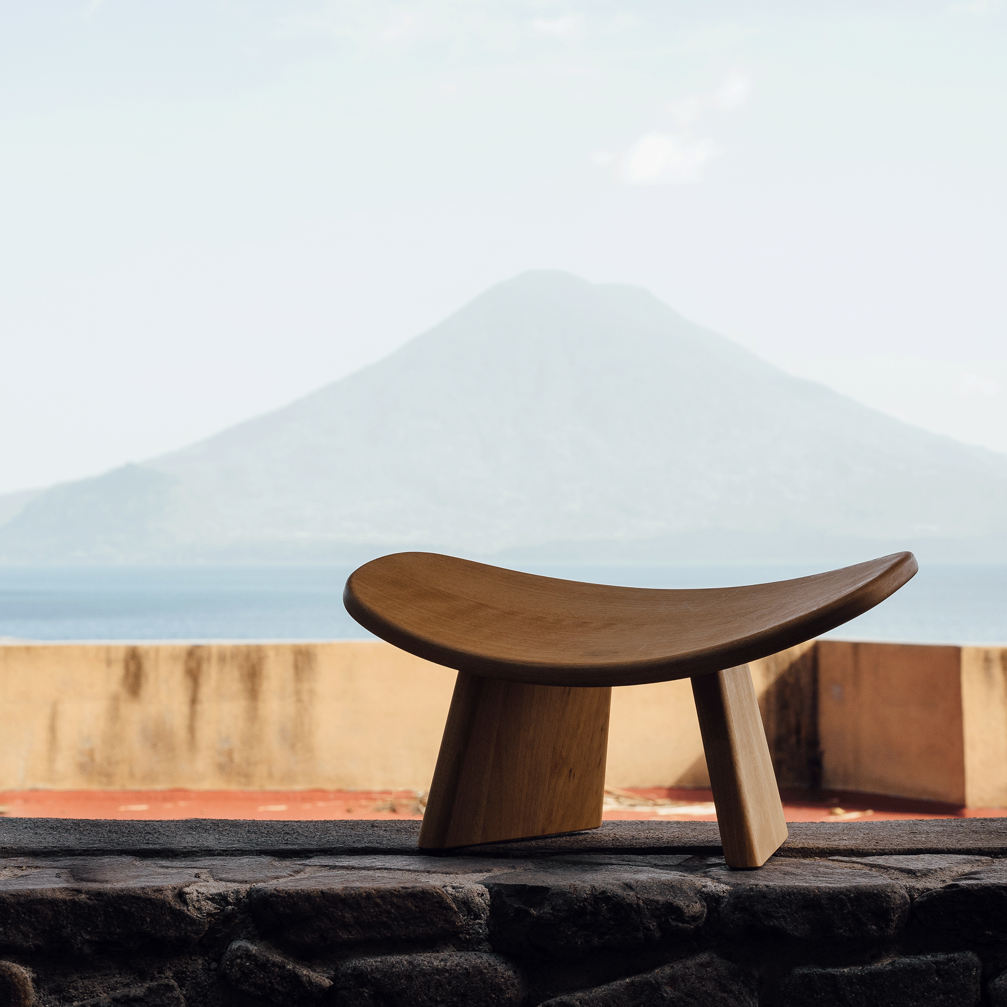 Wood meditation bench IKUKO outdoor dark brown